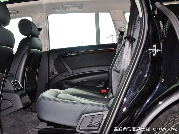 2015款奧迪Q7美規(guī)版 天津自貿(mào)區(qū)現(xiàn)車讓利回饋