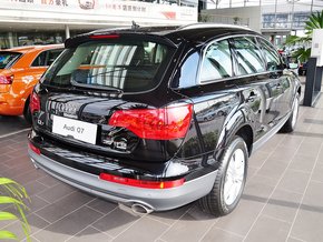 2015款奧迪Q7美規(guī)版 天津自貿(mào)區(qū)現(xiàn)車讓利回饋
