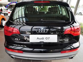 2015款奧迪Q7美規(guī)版 天津自貿(mào)區(qū)現(xiàn)車讓利回饋