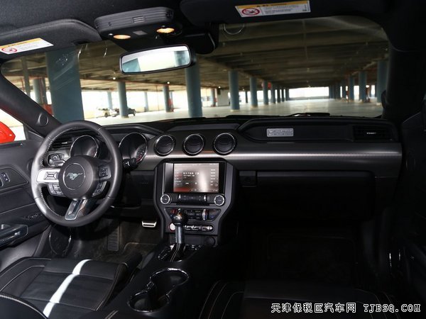 15款福特野馬2.3T美規(guī)版跑車 自貿區(qū)現(xiàn)車報價即刻擁有