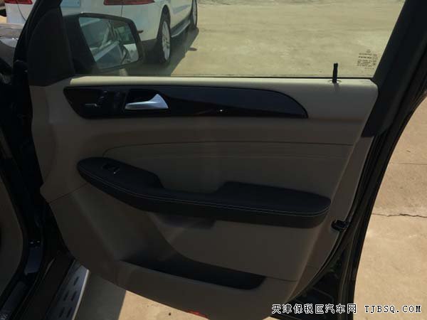 2014款奔馳ML350加規(guī)版 柴油型P02現(xiàn)車(chē)75萬(wàn)起