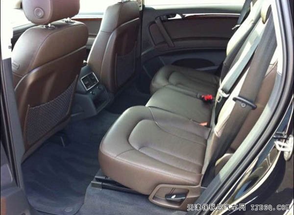2015款奧迪Q7中東版 全景/七座/19輪現(xiàn)車63萬優(yōu)惠購