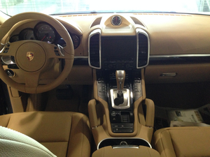 保時(shí)捷卡宴現(xiàn)車到店 現(xiàn)車驚喜低價(jià)連連特惠