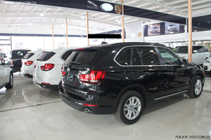 2015款寶馬X5 自貿(mào)區(qū)現(xiàn)車驚喜促銷港內(nèi)驚喜折