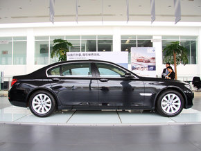 寶馬740Li優(yōu)惠過萬 現(xiàn)車心血奢華力作7系傳奇