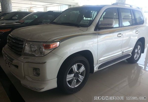 2015款豐田酷路澤4600中東版 五月現(xiàn)車冰點(diǎn)低價(jià)