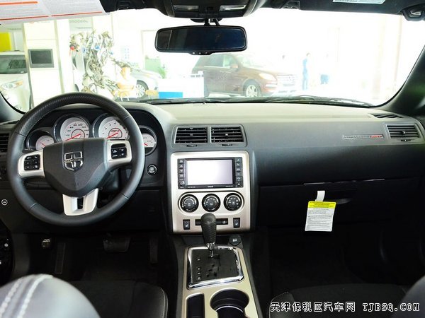 2015款道奇挑戰(zhàn)者跑車 平行進口現(xiàn)車特惠熱賣