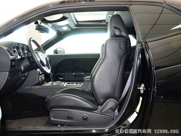 2015款道奇挑戰(zhàn)者跑車 平行進口現(xiàn)車特惠熱賣
