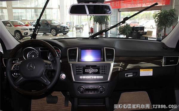 2015款奔馳GL350港口現(xiàn)車到店 狂熱越野冰凍價(jià)