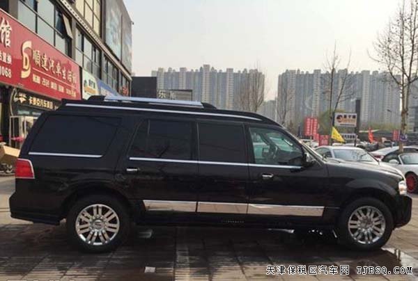 林肯領(lǐng)袖一號經(jīng)典房車廉價(jià)享 天津現(xiàn)車奢華內(nèi)飾