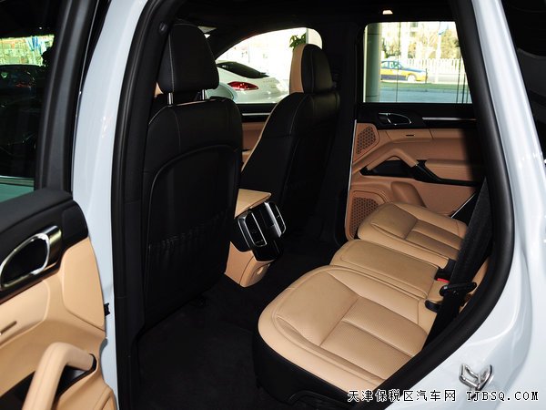 2015款保時(shí)捷卡宴柴油版 自貿(mào)區(qū)現(xiàn)車(chē)優(yōu)惠熱賣(mài)