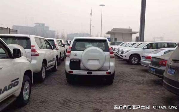 2015款中東霸道4000 天津自貿區(qū)現車優(yōu)惠報價