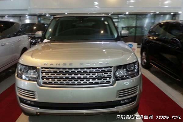 2015款路虎攬勝行政版 天津港口現(xiàn)車火爆促銷