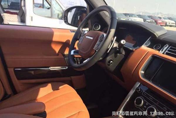 15款路虎攬勝5.0創(chuàng)世加長(zhǎng) 盧克索灰銀現(xiàn)車(chē)報(bào)價(jià)
