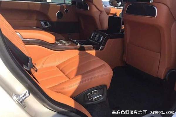 15款路虎攬勝5.0創(chuàng)世加長(zhǎng) 盧克索灰銀現(xiàn)車(chē)報(bào)價(jià)