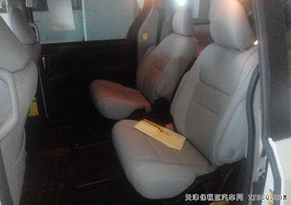 新款豐田塞納現(xiàn)車火爆搶購 商務之冠獨享奢華