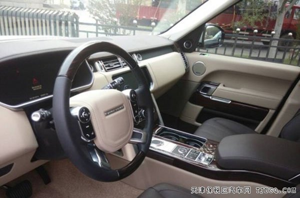 2015款路虎攬勝3.0T行政越野 天津港現(xiàn)車報(bào)價(jià)