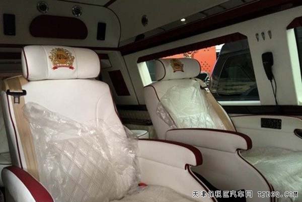 新款福特E350美規(guī)版房車(chē) 天津自貿(mào)區(qū)現(xiàn)車(chē)報(bào)價(jià)