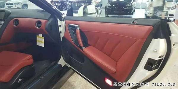 2016款日產(chǎn)尼桑GT-R超級(jí)跑車(chē) 急速賽跑心動(dòng)體驗(yàn)