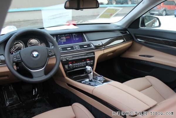2015款寶馬7系730/740現(xiàn)車 豪華重現(xiàn)給你最低價(jià)