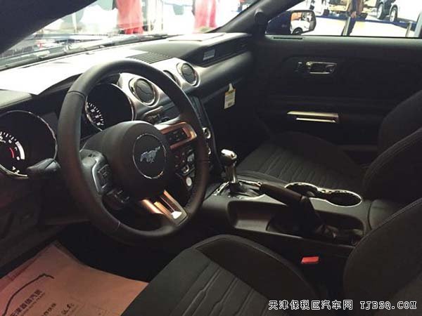 新款福特野馬2.3T跑車 15款美規(guī)版標(biāo)配現(xiàn)車33.5萬特惠