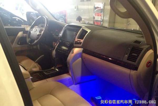 新款蘭德豐田酷路澤4000現(xiàn)車 極品越野放價熱賣