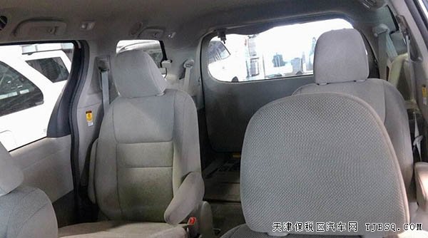 進(jìn)口豐田塞納3.5L商務(wù)車 2015款豪華MPV現(xiàn)車購(gòu)