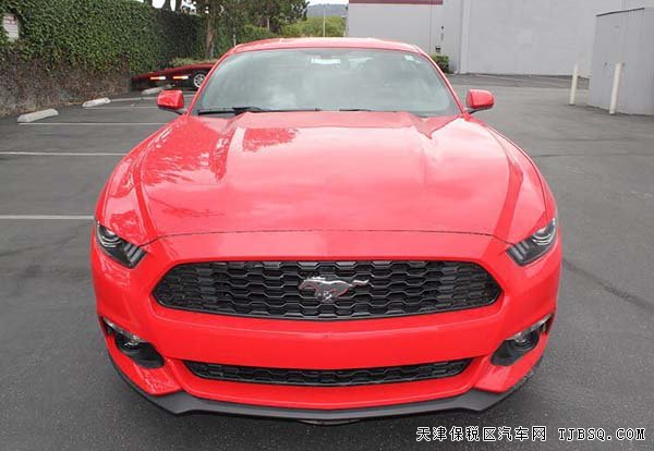 2015款福特野馬2.3T跑車 17輪/備胎/倒影現(xiàn)車34.5萬(wàn)起