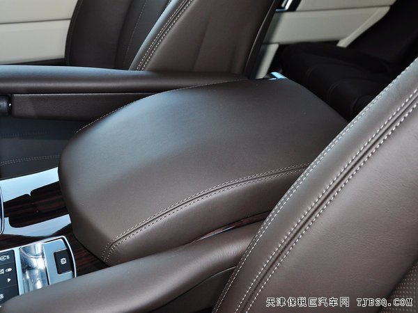 2015款路虎攬勝柴油行政版 現(xiàn)車低價(jià)優(yōu)惠暢想