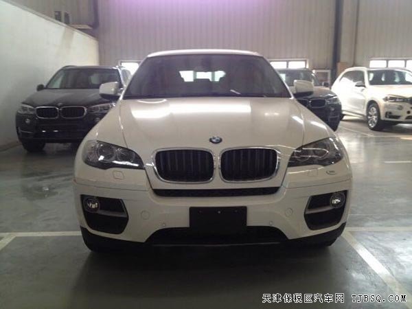 2014款寶馬X6自貿(mào)區(qū)現(xiàn)車清倉 高級包/氙燈現(xiàn)車69萬起