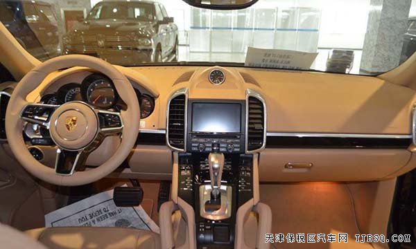 2015款保時(shí)捷卡宴 月末現(xiàn)車盛惠開啟風(fēng)采卓越
