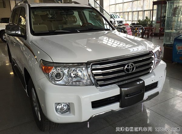 2015款豐田酷路澤4000 陸巡4.0L經(jīng)典越野特惠