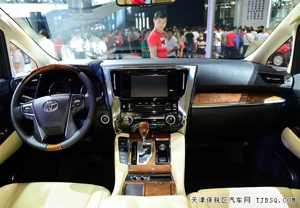 2016款豐田埃爾法報價 經(jīng)典保姆車現(xiàn)車低價專享