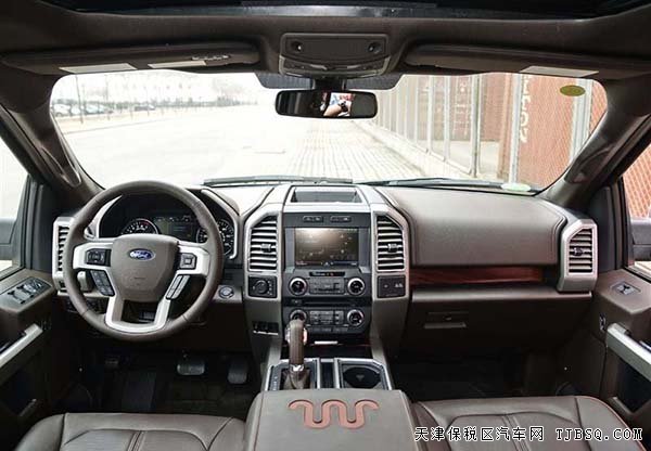 2015款福特猛禽F150 平行進口車現(xiàn)車裸價瘋甩