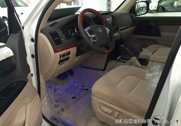 2015款豐田酷路澤4000 中東版現(xiàn)車低價(jià)來襲