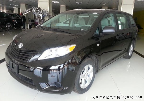 2015款豐田塞納3.5L四驅(qū)頂配版天津港報(bào)價(jià) 現(xiàn)車61萬(wàn)購(gòu)
