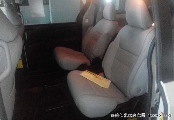 2015款豐田塞納3.5L兩驅(qū)版 豪華商務(wù)車(chē)特惠