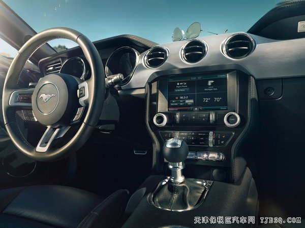 2015款福特野馬2.3T美規(guī)版 自貿(mào)區(qū)現(xiàn)車優(yōu)購(gòu)
