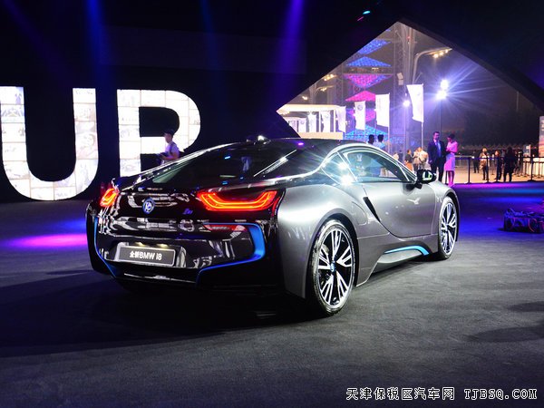 2015款寶馬I8美規(guī)版 豪華超級(jí)混動(dòng)跑車優(yōu)惠購(gòu)