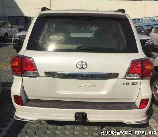 2015款豐田酷路澤5700 桃木/遙啟/8氣囊現(xiàn)車100萬特惠