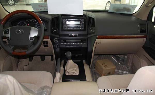 豐田蘭德酷路澤4000中東版 15款現(xiàn)車(chē)讓利樂(lè)享