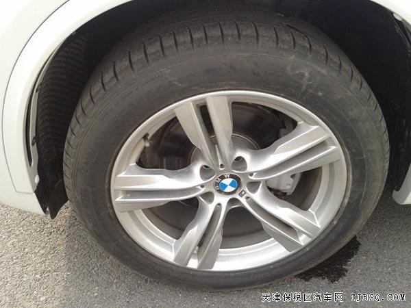 2014款寶馬X5M包清倉特惠 七座/19M輪/抬顯現(xiàn)車82萬起