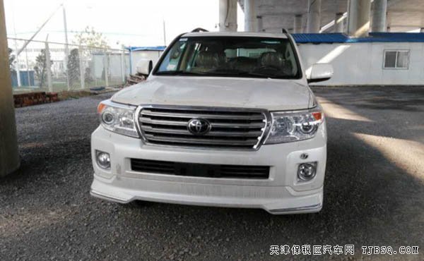 2015款豐田酷路澤5700中東版 底掛高配版現(xiàn)車95萬可分期
