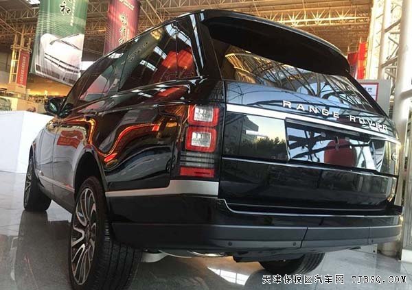 2016款路虎攬勝3.0T創(chuàng)世加長版 現(xiàn)車讓利呈現(xiàn)