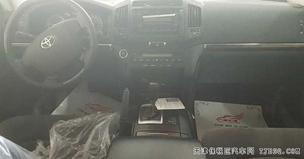2015款豐田蘭德酷路澤4000 中東越野現(xiàn)車樂惠
