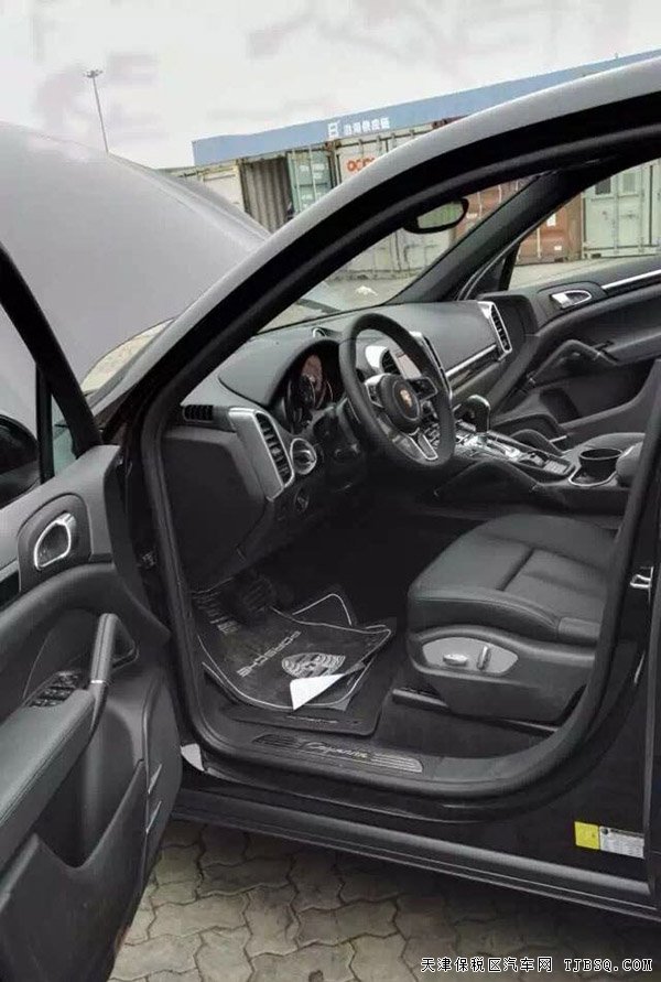 2016款保時捷卡宴3.6L汽油版 平行進(jìn)口車現(xiàn)車讓利熱賣