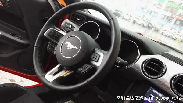 2016款福特野馬2.3T美規(guī)版 美式肌肉跑車勁惠