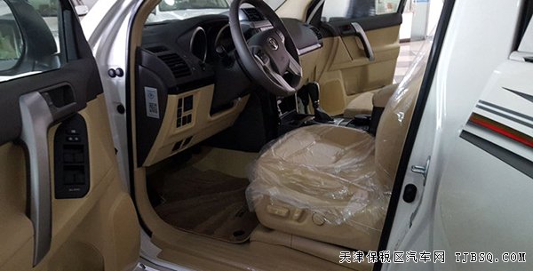 2016款豐田普拉多2700中東版 6速霸道2.7L現(xiàn)車(chē)折扣熱賣(mài)
