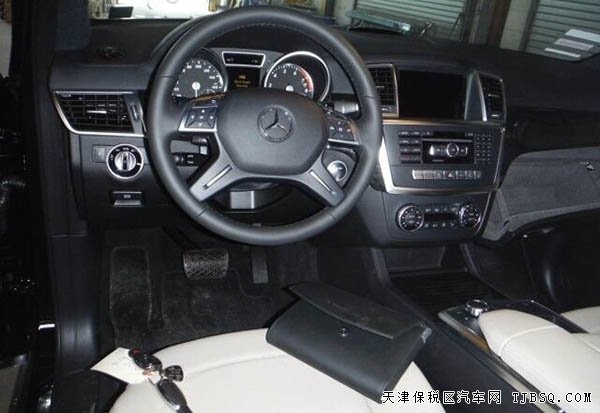 2016款奔馳GL450汽油版3.0T 天津港現(xiàn)車(chē)優(yōu)惠季