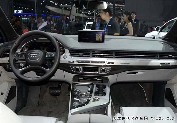 2016款奧迪Q7歐規(guī)版豪華越野 天津港現(xiàn)車優(yōu)惠購